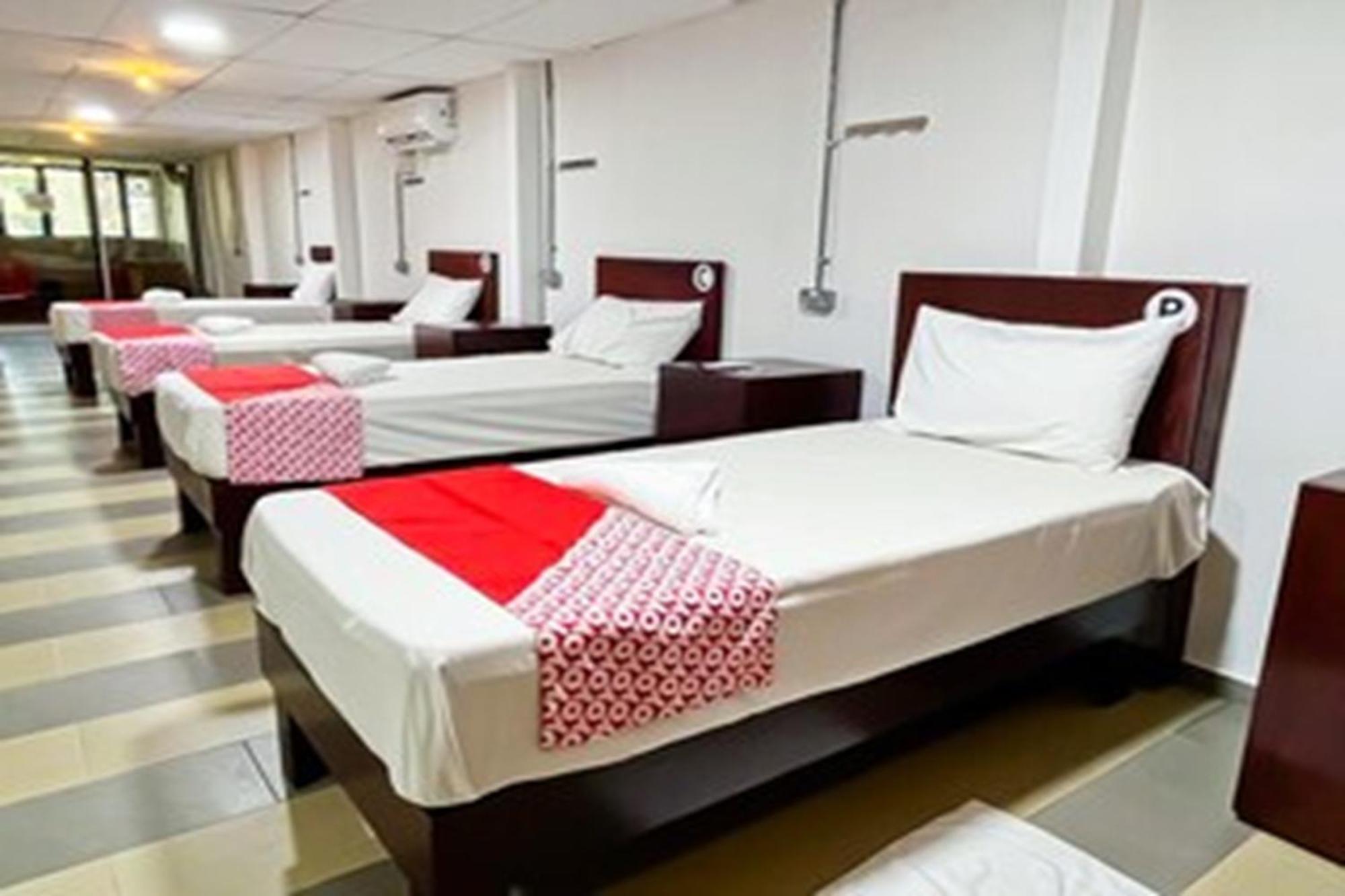 Super Oyo 90572 J Hotel Masjid India Куала-Лумпур Екстер'єр фото