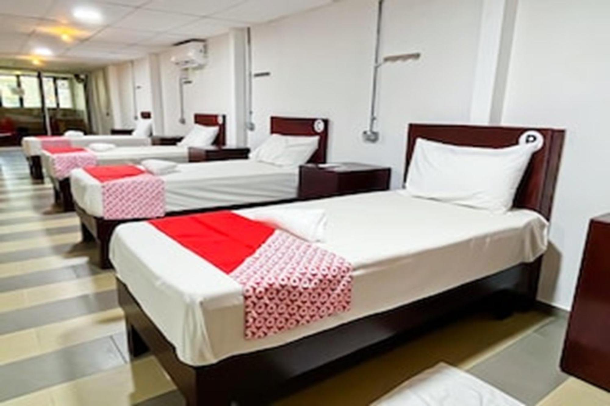 Super Oyo 90572 J Hotel Masjid India Куала-Лумпур Екстер'єр фото