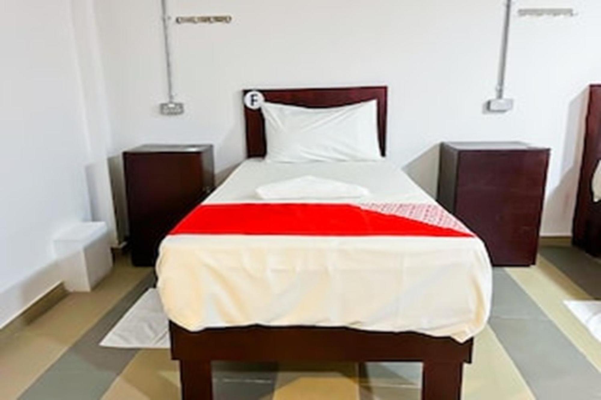 Super Oyo 90572 J Hotel Masjid India Куала-Лумпур Екстер'єр фото