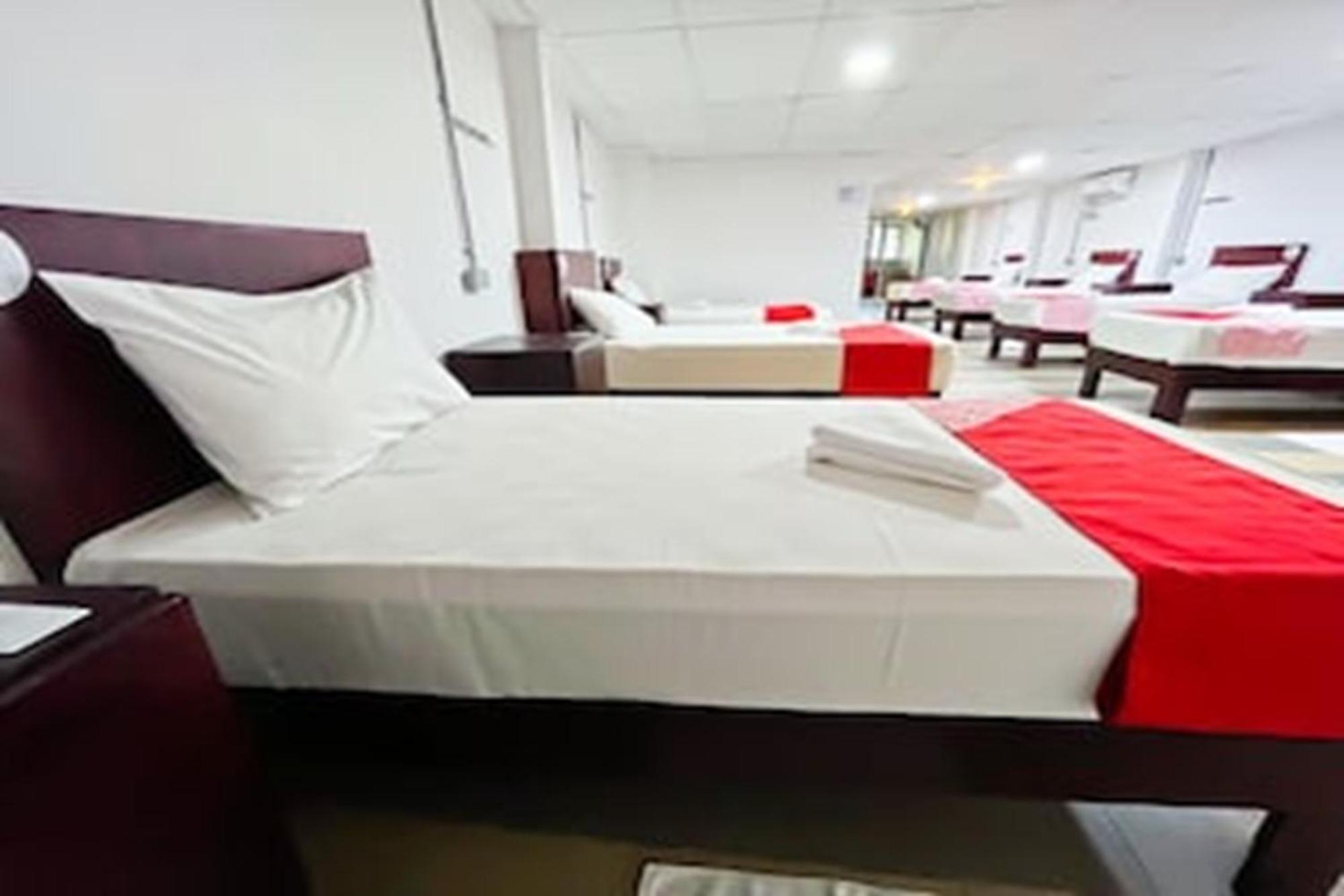 Super Oyo 90572 J Hotel Masjid India Куала-Лумпур Екстер'єр фото